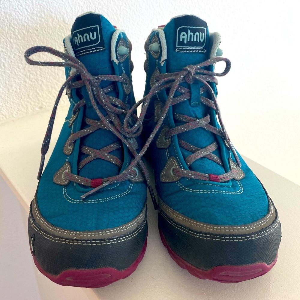 Ahnu Womens Sugarpine Hiking Boots